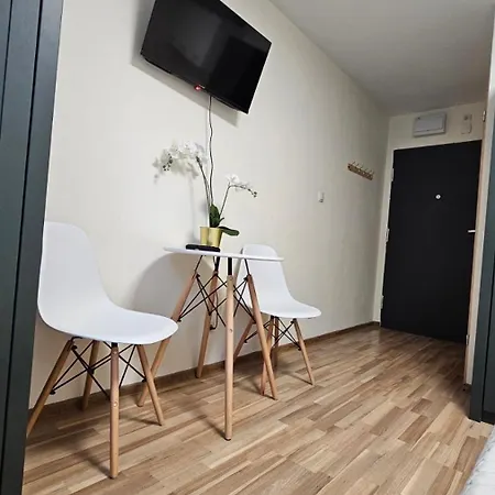 Batorego16 Yellow Apartamento *